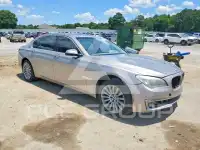 2013 BMW 740 фото