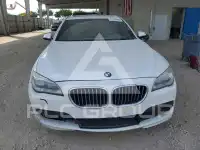 2013 BMW 750 photo