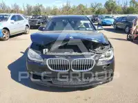 2013 BMW 750 фото