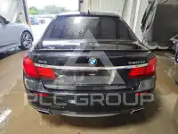 2013 BMW 750 photo