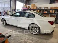 2013 BMW 750 photo