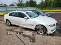 2013 BMW 750 photo