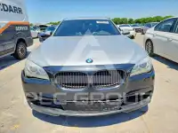2013 BMW 750 photo