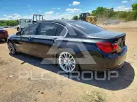 2013 BMW 750 фото