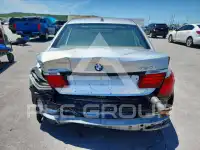 2013 BMW 750 фото