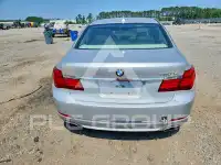 2013 BMW 750 photo