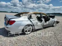2013 BMW 750 фото