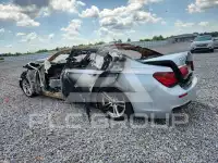 2013 BMW 750 фото