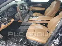 2013 BMW 750 фото