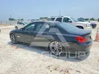 2013 BMW 750 фото