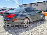 2013 BMW 750 фото