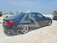 2013 BMW 750 фото