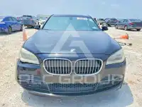 2013 BMW 750 фото