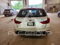 2013 BMW X1 фото
