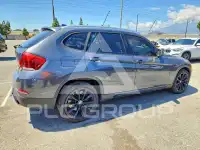 2013 BMW X1 фото