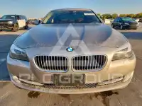 2013 BMW 528 photo