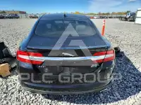 2013 Jaguar XF фото