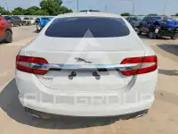 2013 Jaguar XF photo