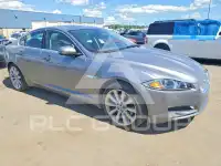 2013 Jaguar XF photo