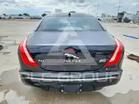 2013 Jaguar XJ photo