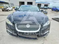 2013 Jaguar XJ photo