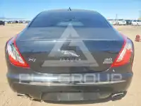 2013 Jaguar XJ photo