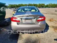 2013 Infinity M-Series photo