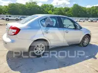 2013 Suzuki SX4 photo