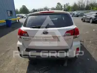 2013 Subaru Outback photo