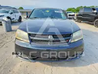 2013 Dodge AVENGER photo