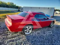 2013 Dodge CHALLENGER photo