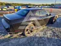 2013 Dodge CHALLENGER фото