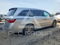 2013 Honda ODYSSEY фото