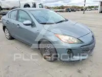 2013 Mazda 3 photo