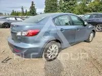 2013 Mazda 3 photo