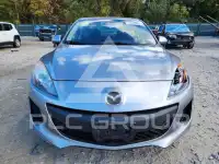2013 Mazda 3 photo