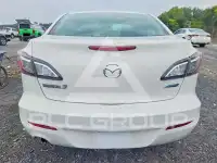 2013 Mazda 3 photo