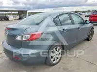 2013 Mazda 3 photo