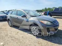 2013 Mazda 3 photo