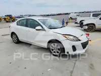 2013 Mazda 3 photo