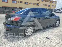2013 Mazda 3 photo