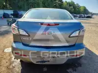 2013 Mazda 3 photo