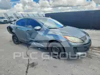 2013 Mazda 3 photo
