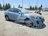 2013 Mazda 3 photo