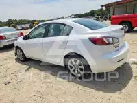 2013 Mazda 3 photo