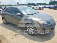 2013 Mazda 3 photo