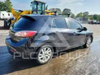 2013 Mazda 3 photo