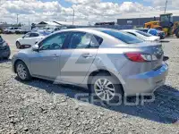 2013 Mazda 3 photo