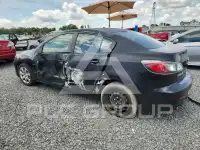 2013 Mazda 3 photo