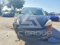 2013 Mazda 5 photo